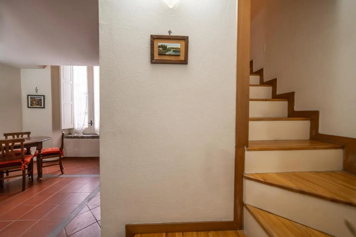 Apartamento Il Nido Nápoles 0*,  Italia